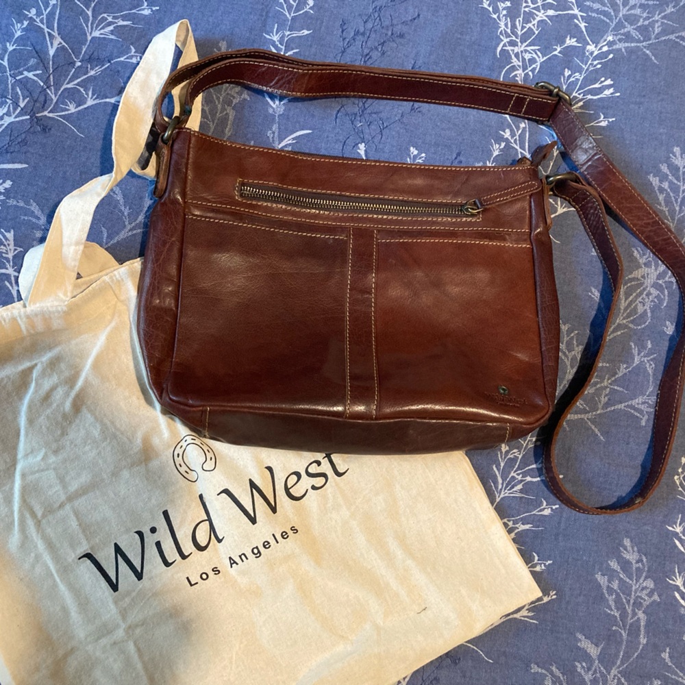 Wild West leather crossbody bag EUC